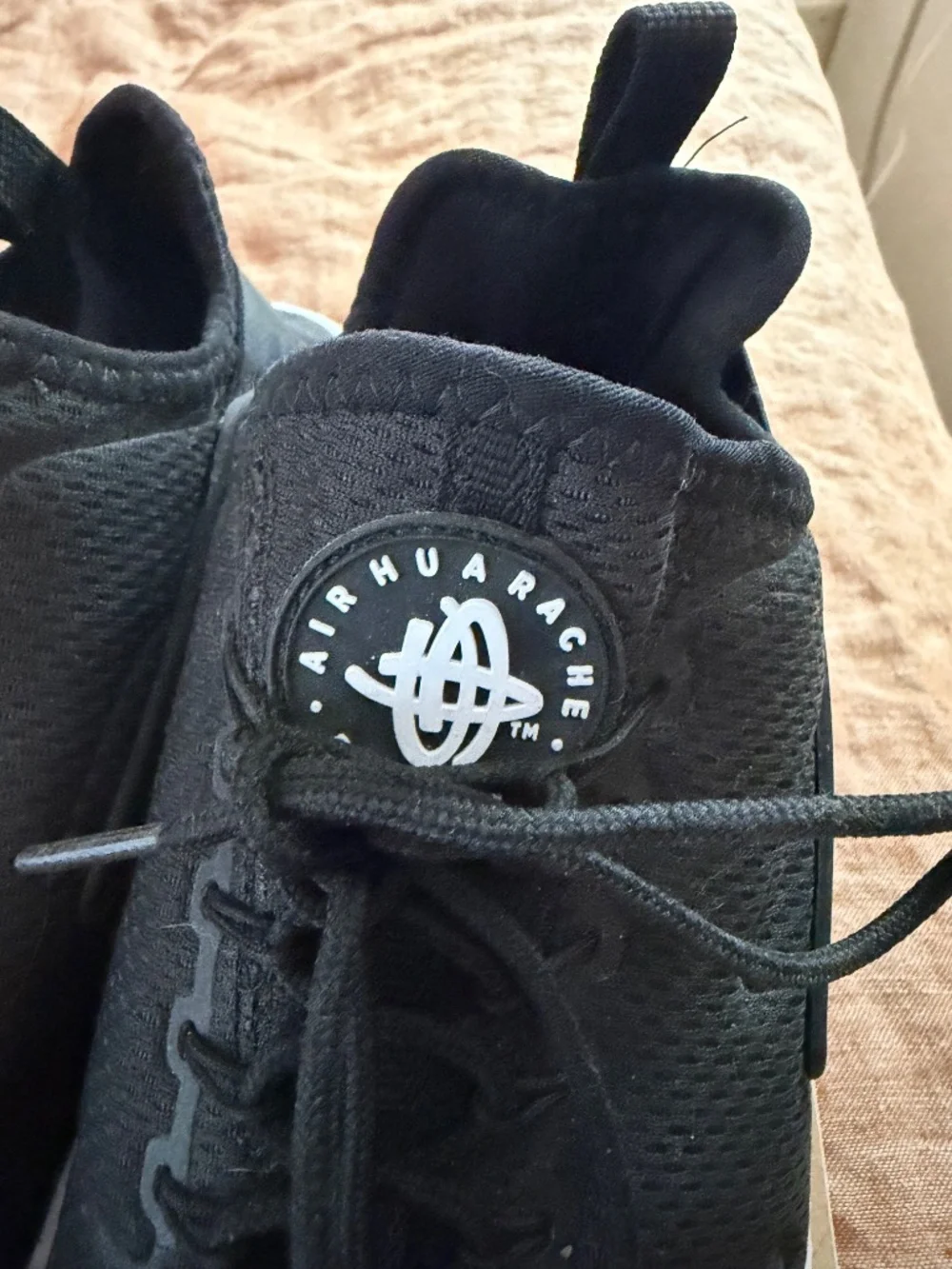 Nike Air Huarache - Size 8